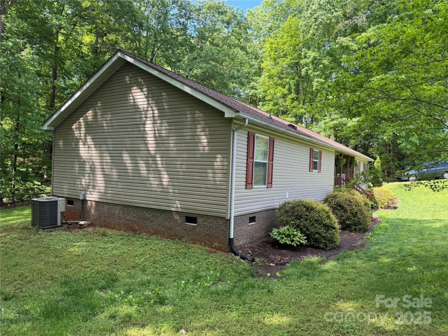 4225 Stewart Rd Claremont, NC 28610