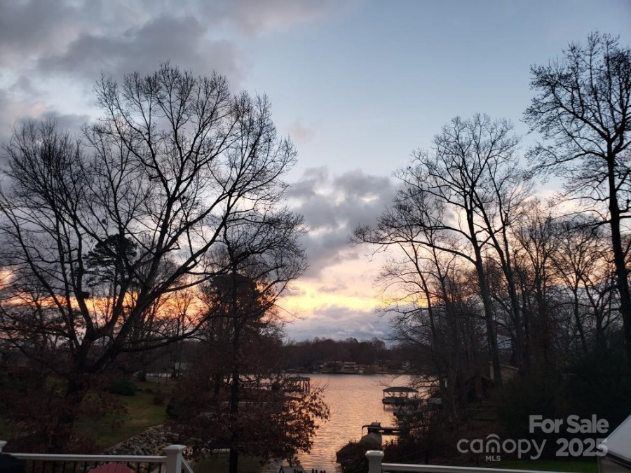 7365 Gabriel St Sherrills Ford, NC 28673