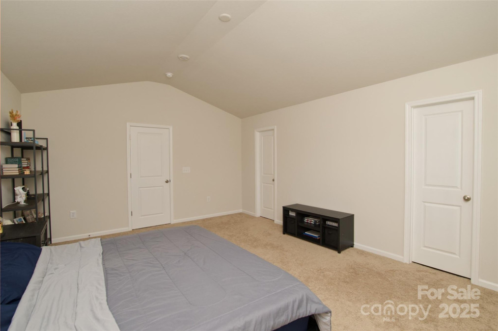 2210 Transatlantic Ave Charlotte, NC 28215