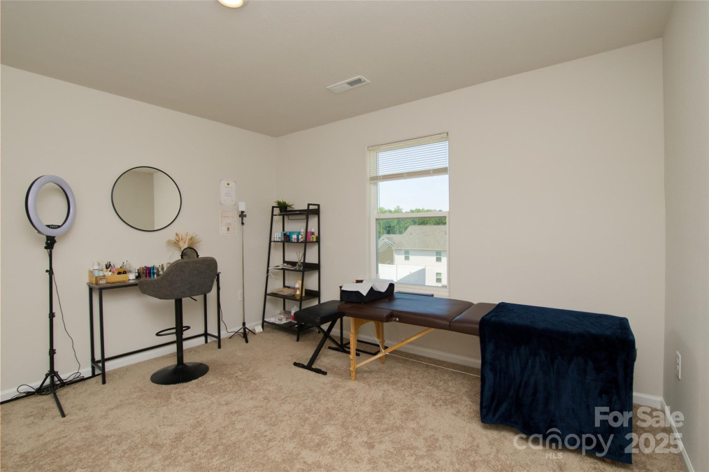 2210 Transatlantic Ave Charlotte, NC 28215