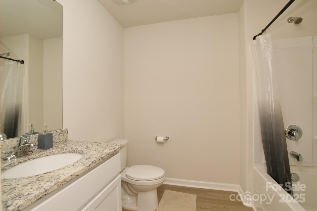 2210 Transatlantic Ave Charlotte, NC 28215
