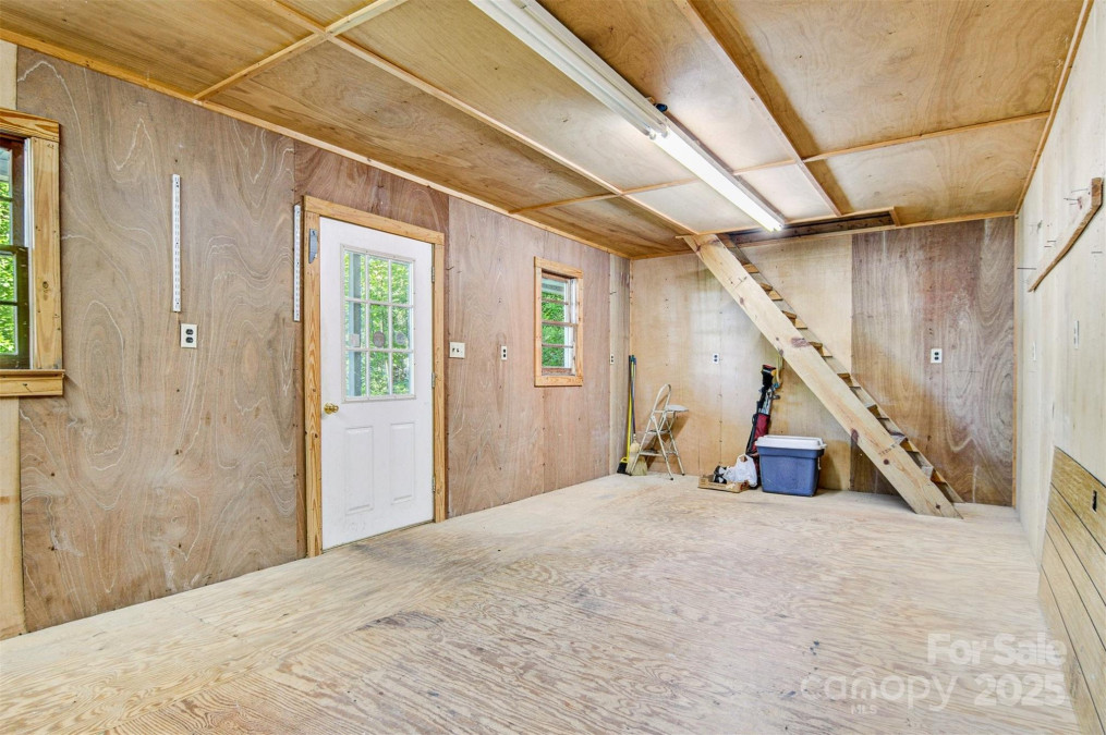 2196 Uphill Ln Lenoir, NC 28645