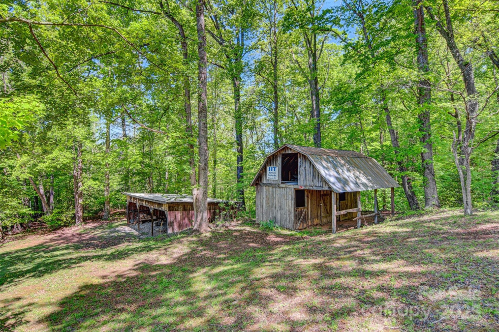 2196 Uphill Ln Lenoir, NC 28645