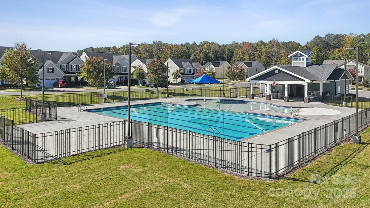153 Glenn Dr Mooresville, NC 28115