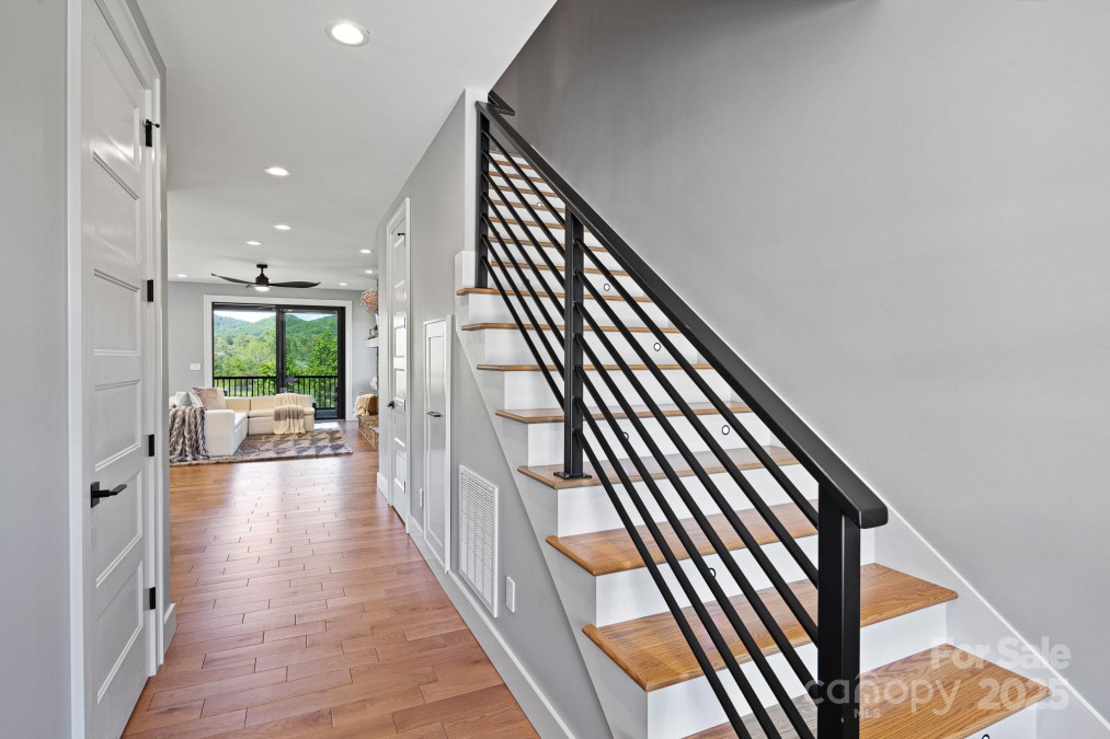 32 Taylor Mountain Rd Candler, NC 28715