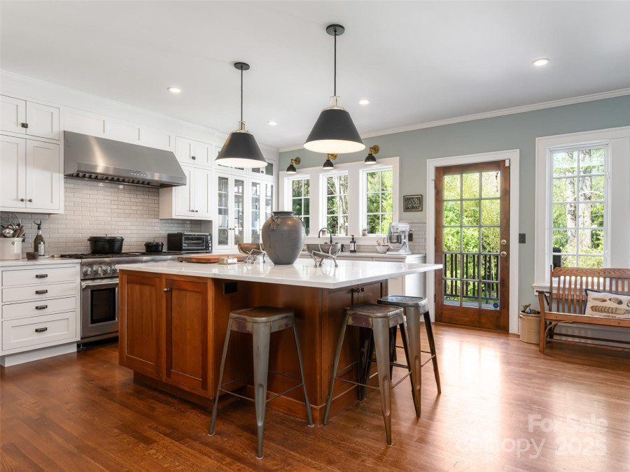 341 Vanderbilt Rd Asheville, NC 28803