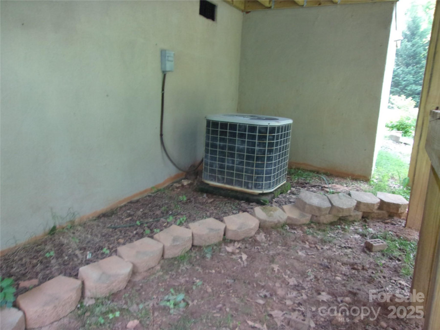 109 Gatwick Ct Statesville, NC 28677