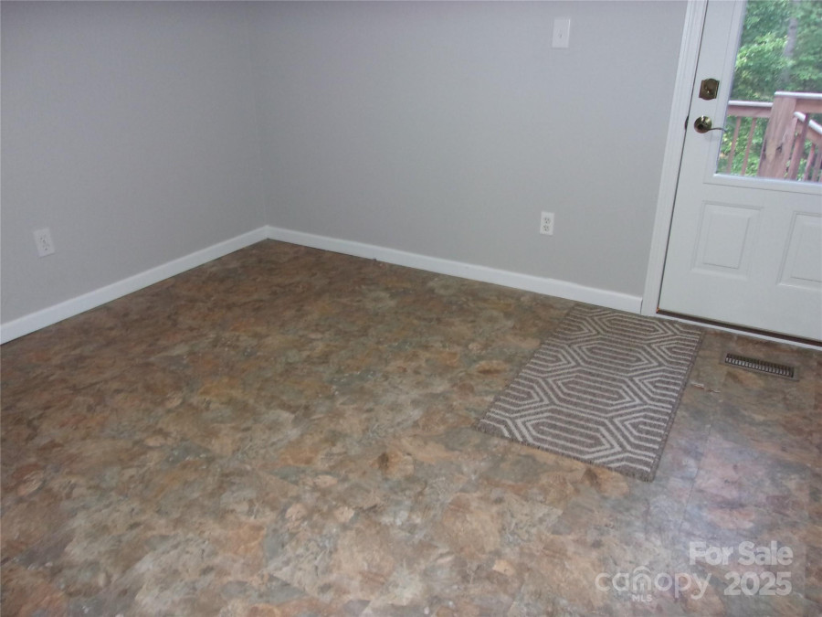 109 Gatwick Ct Statesville, NC 28677
