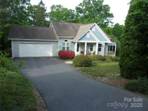 109 Gatwick Ct Statesville, NC 28677