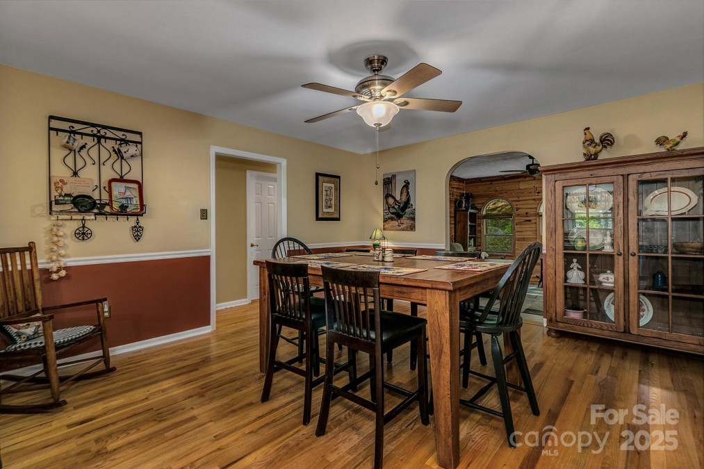 385 Fork Rd Black Mountain, NC 28711