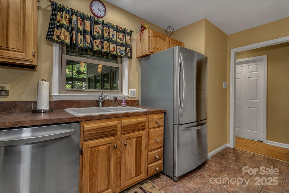 385 Fork Rd Black Mountain, NC 28711