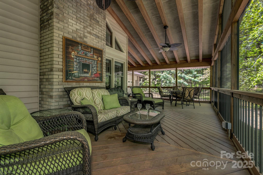 385 Fork Rd Black Mountain, NC 28711