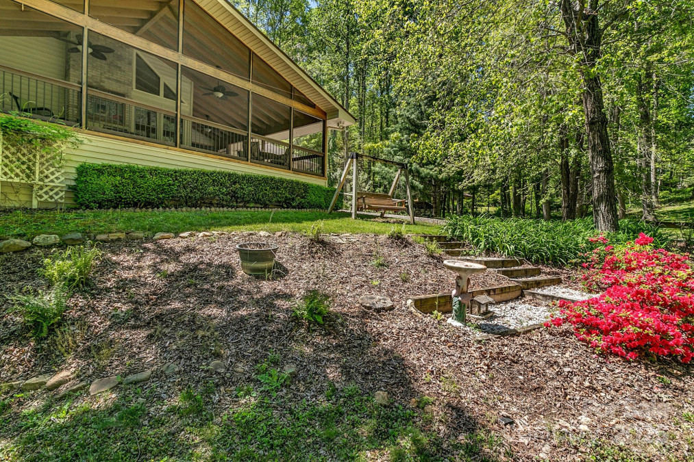 385 Fork Rd Black Mountain, NC 28711