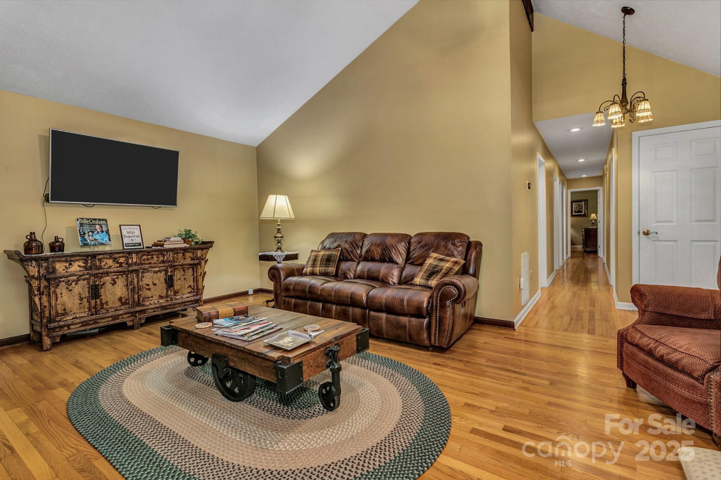 385 Fork Rd Black Mountain, NC 28711