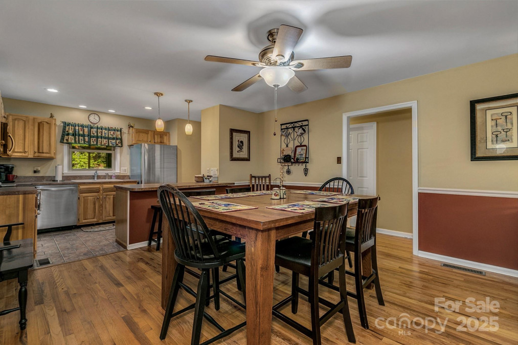 385 Fork Rd Black Mountain, NC 28711