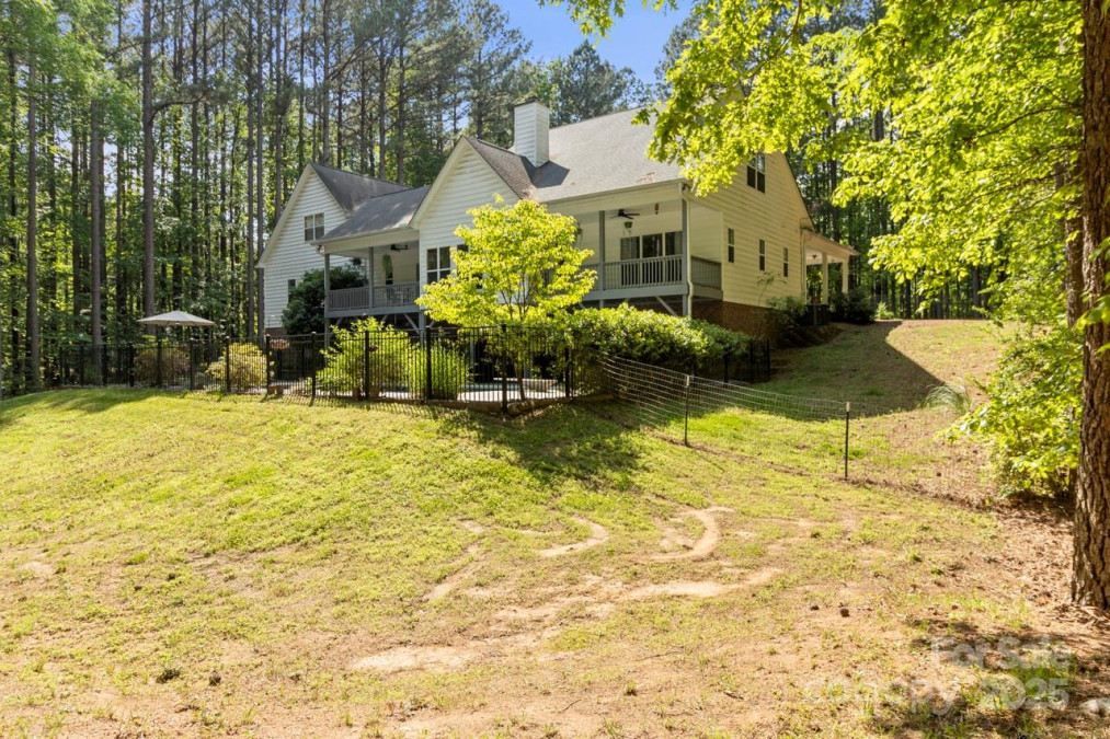 1956 Forest Ridge Dr Stanley, NC 28164