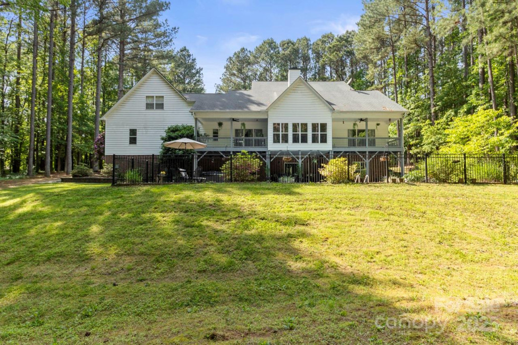 1956 Forest Ridge Dr Stanley, NC 28164