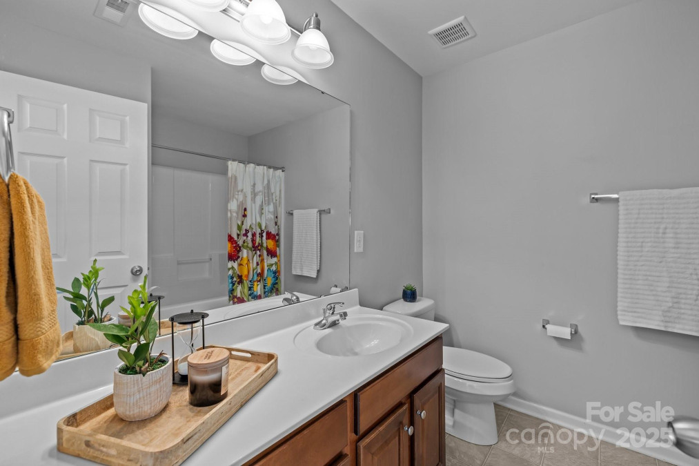 5621 Tipperlinn Way Charlotte, NC 28278