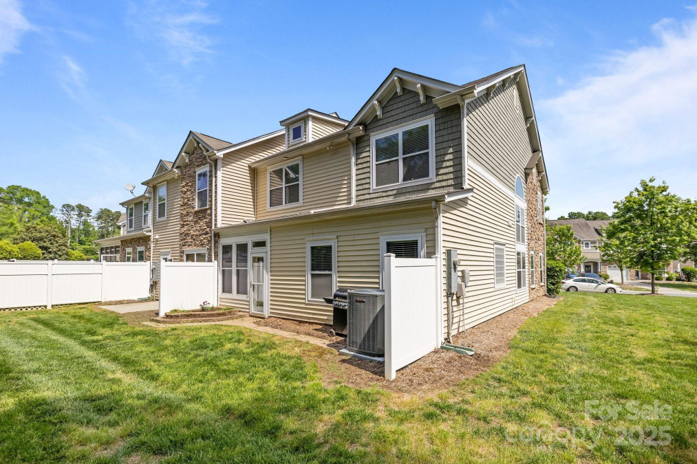 5621 Tipperlinn Way Charlotte, NC 28278