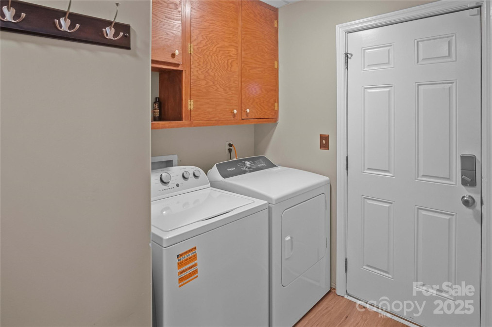 25 Little Falls Dr Tryon, NC 28782