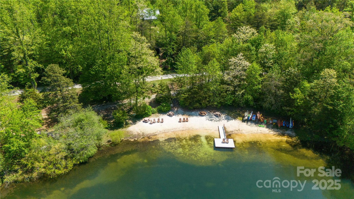 25 Little Falls Dr Tryon, NC 28782
