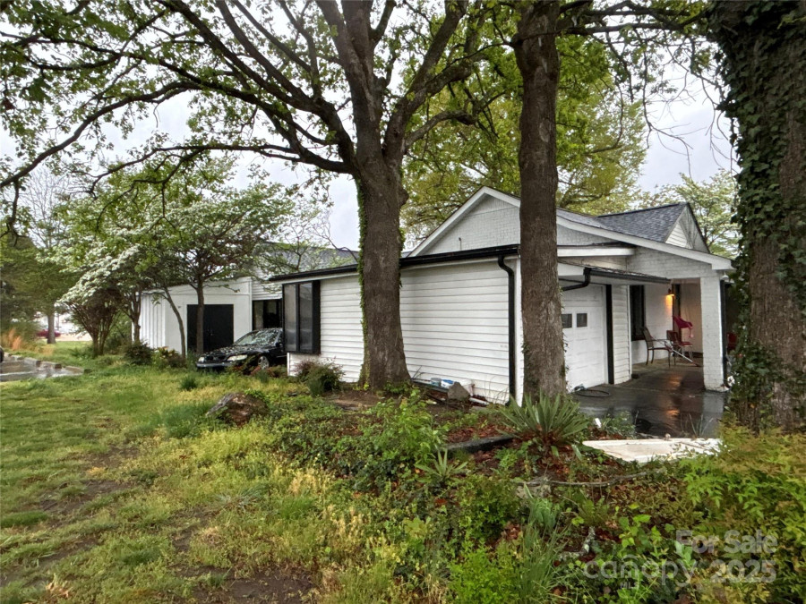 713 Sloop Ave Kannapolis, NC 28083