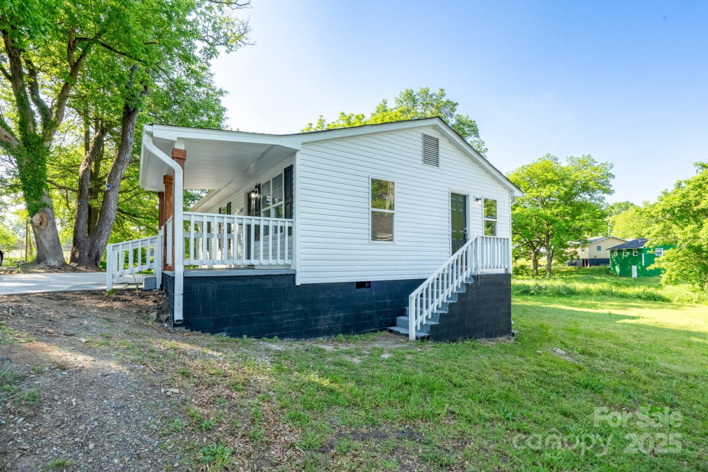 1411 Caldwell St Gastonia, NC 28052