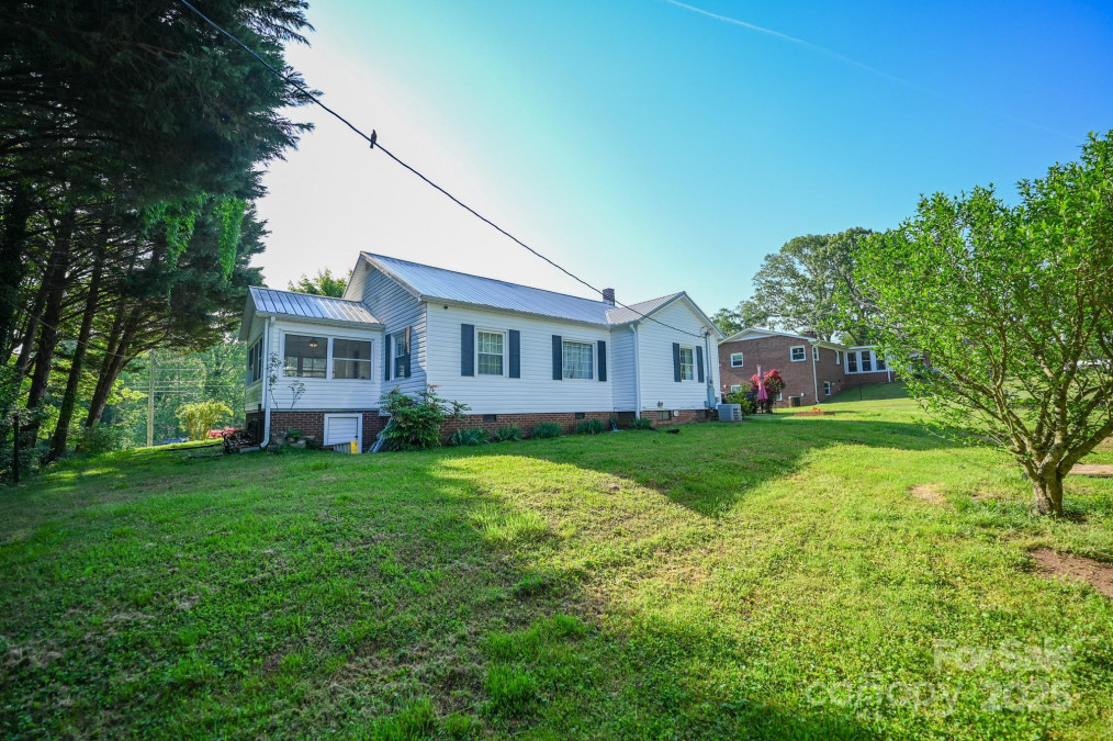 185 Elizabeth Ave Forest City, NC 28043