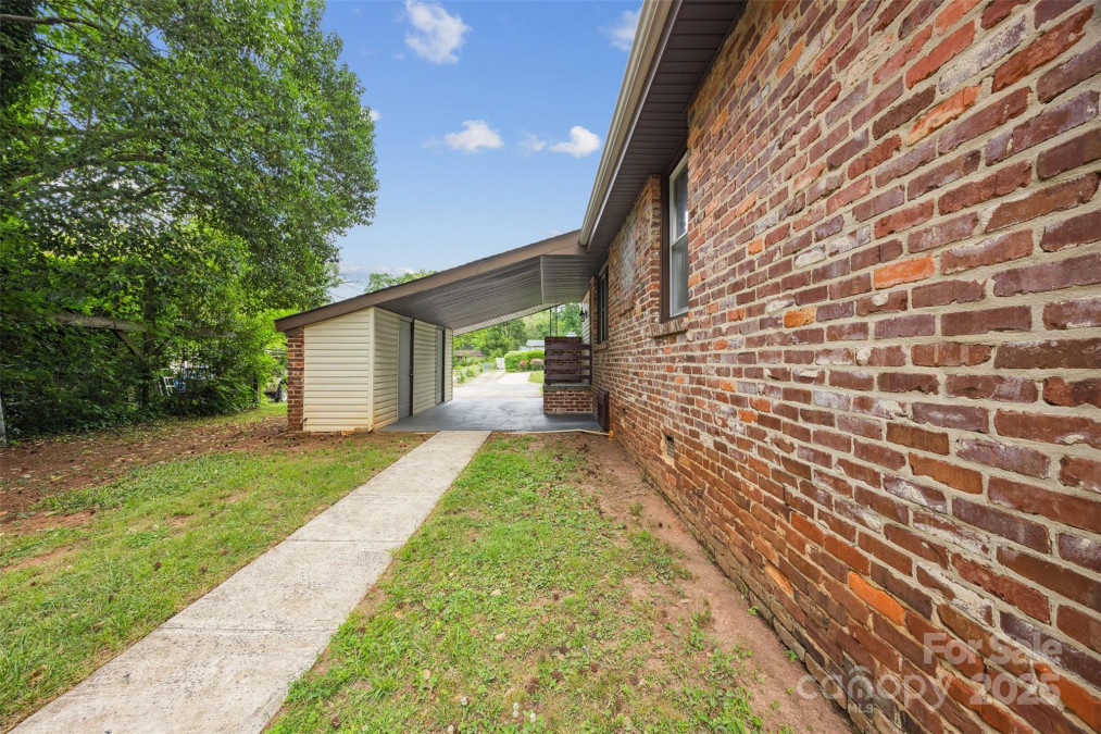 3828 Delgany Dr Charlotte, NC 28215