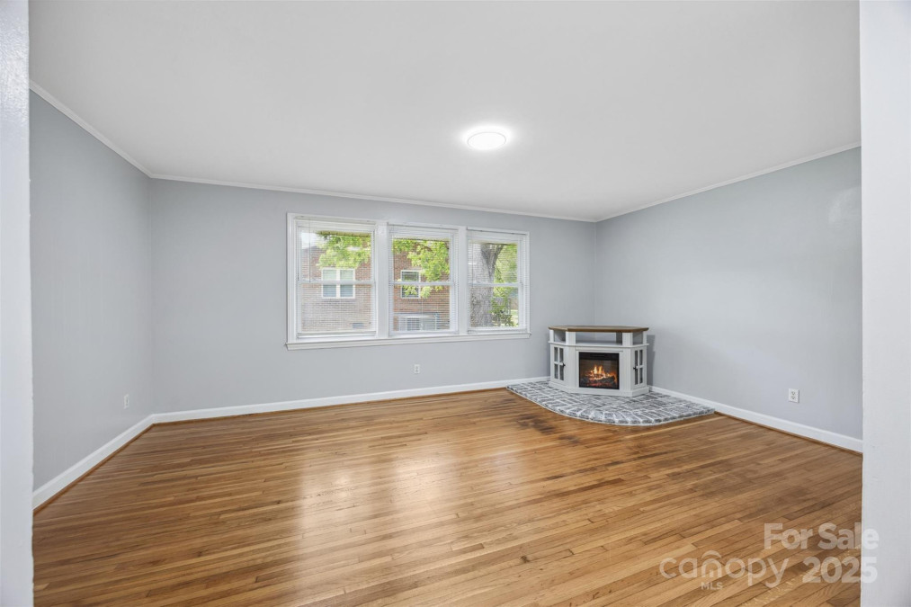 3828 Delgany Dr Charlotte, NC 28215