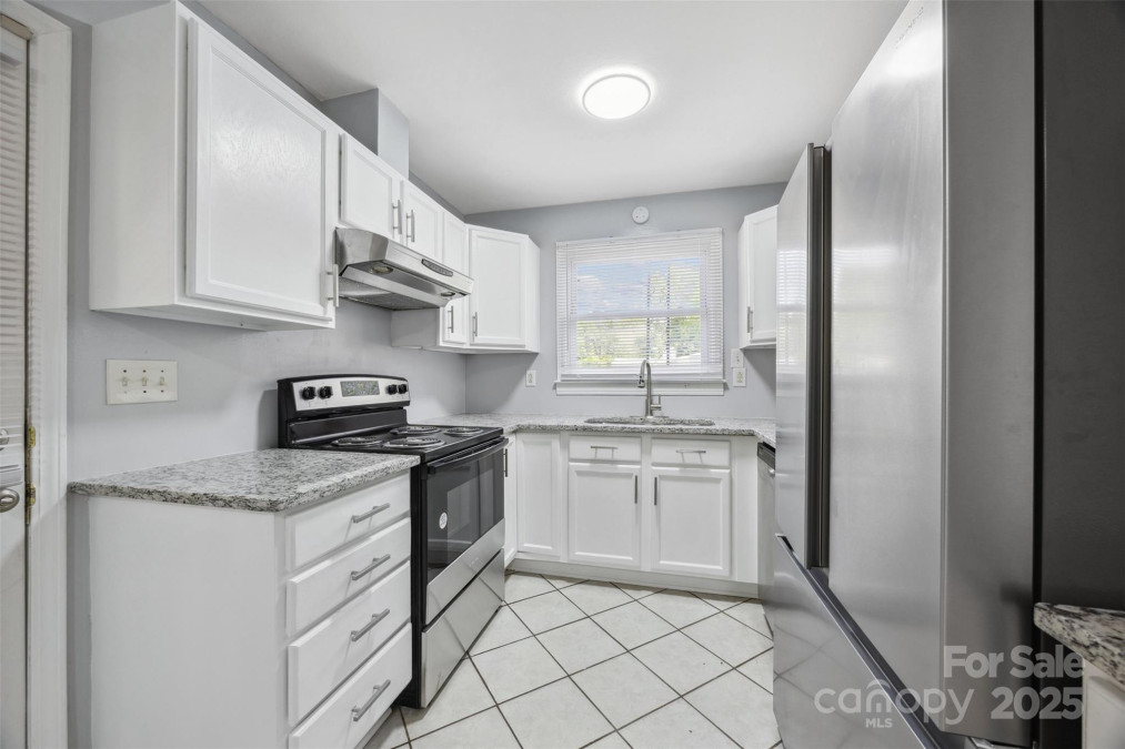 3828 Delgany Dr Charlotte, NC 28215