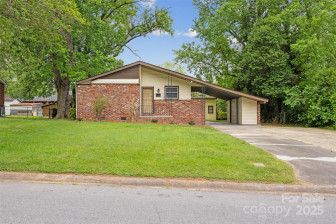 3828 Delgany Dr Charlotte, NC 28215
