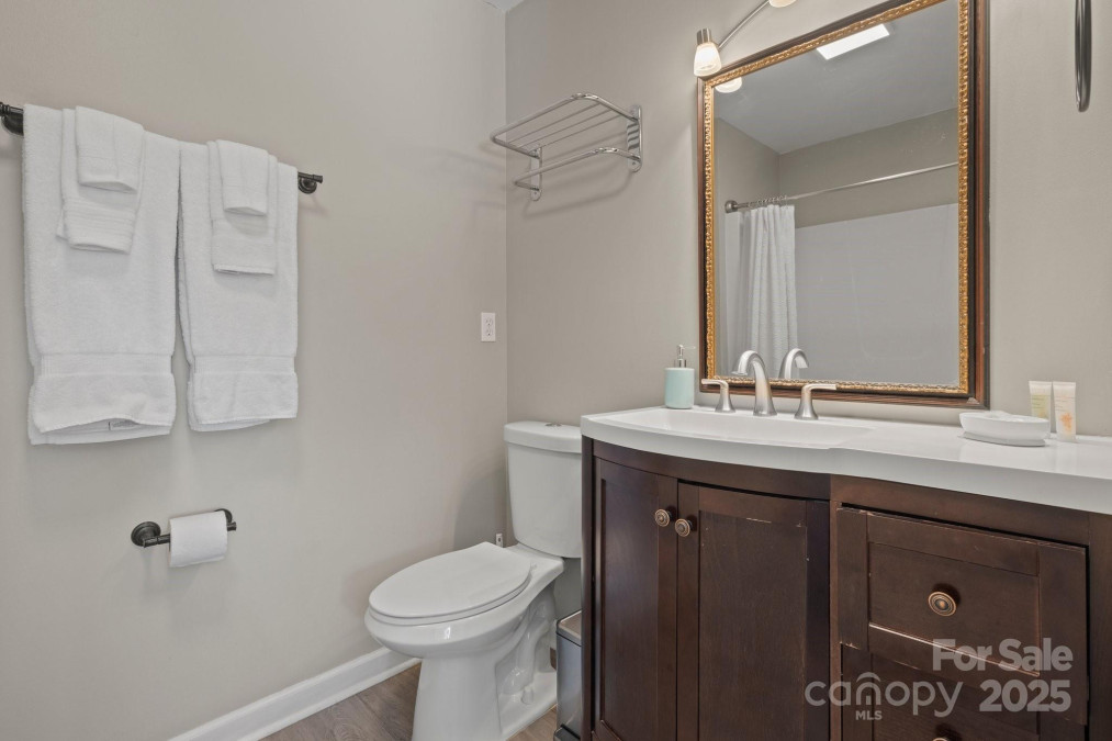 2630 Bowden Ln Hendersonville, NC 28792