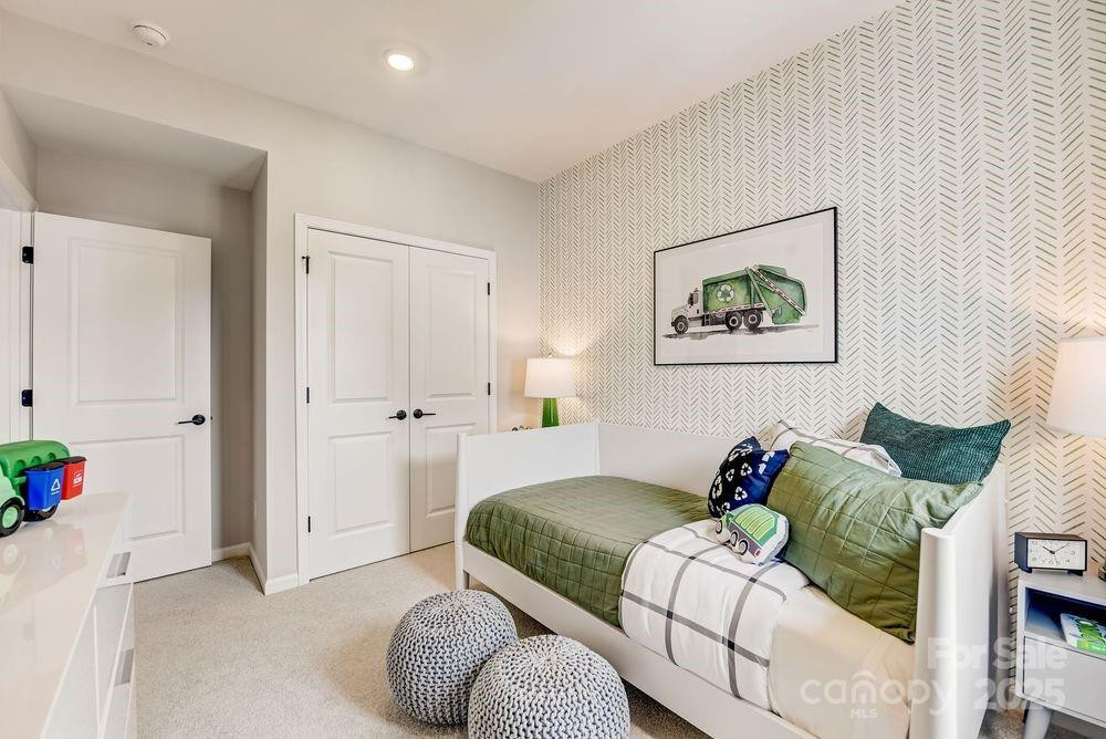739 Hoke Ln Davidson, NC 28036