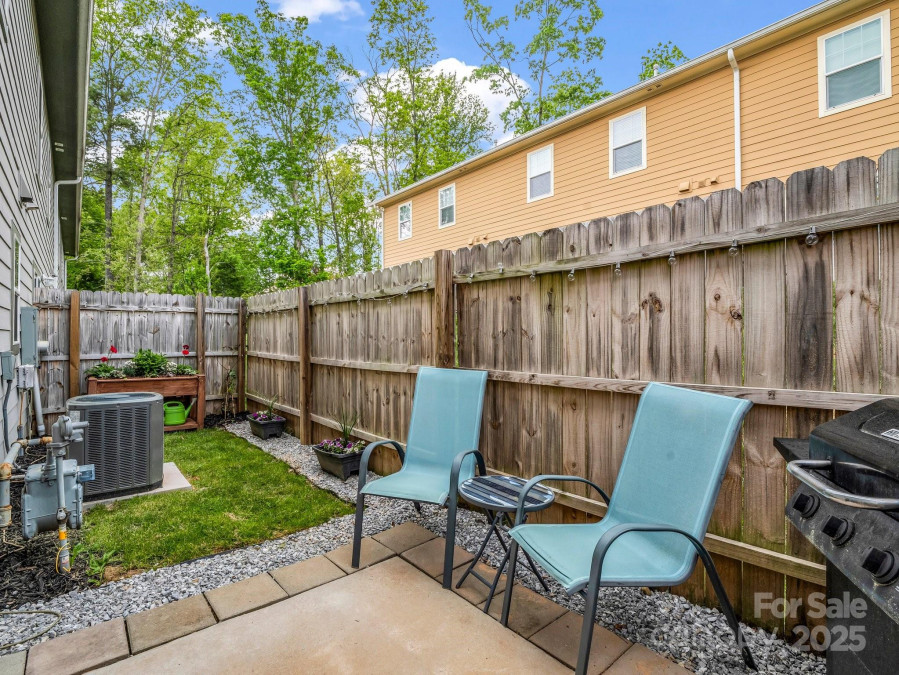 1215 Pauline Trail Dr Arden, NC 28704
