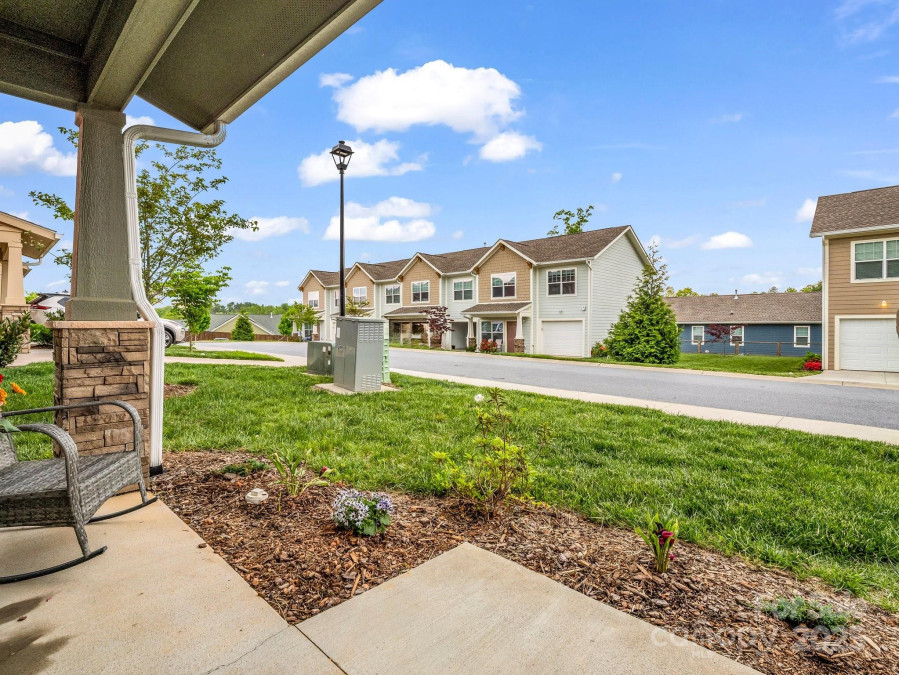 1215 Pauline Trail Dr Arden, NC 28704