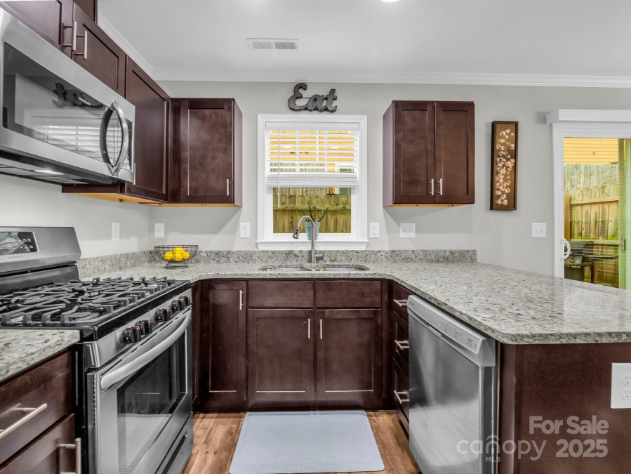 1215 Pauline Trail Dr Arden, NC 28704