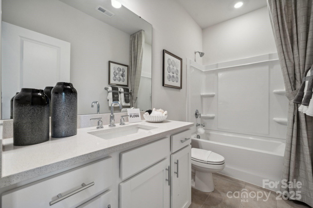 3128 Stelfox St Charlotte, NC 28262