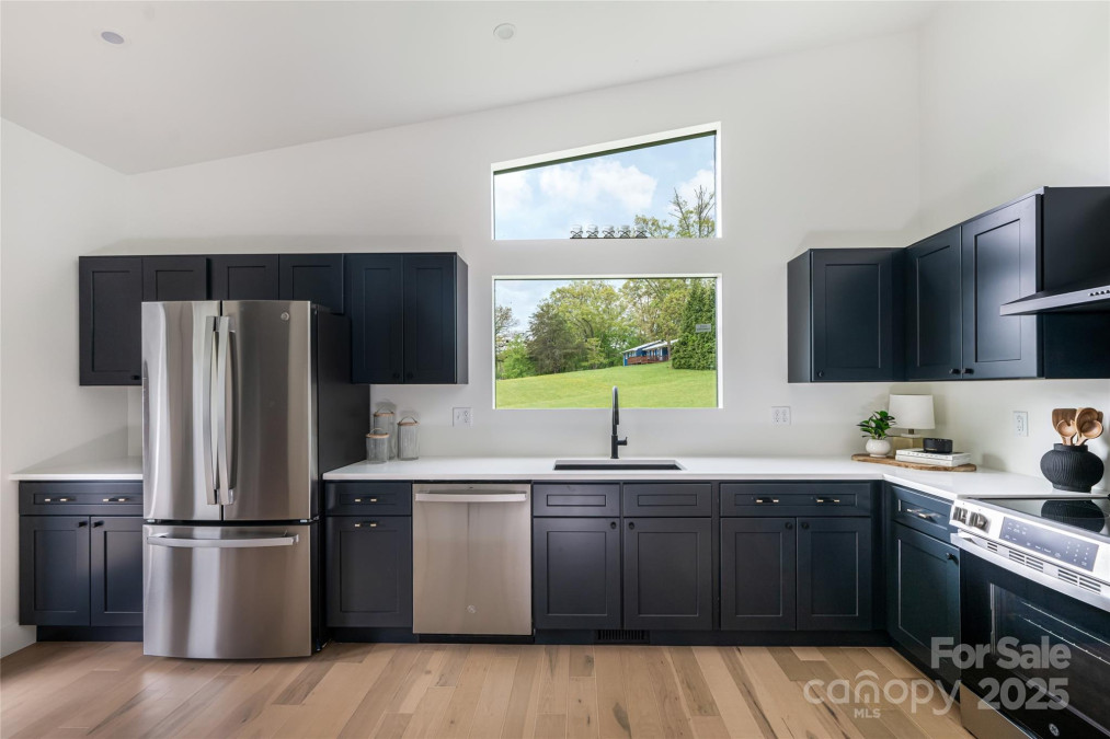 476 Upper Grassy Branch Rd Asheville, NC 28805