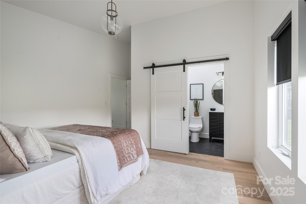 476 Upper Grassy Branch Rd Asheville, NC 28805