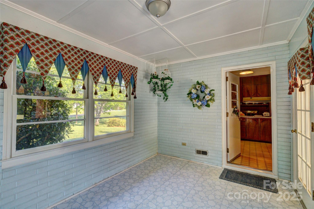 211 Amos Homesley Rd Cherryville, NC 28021