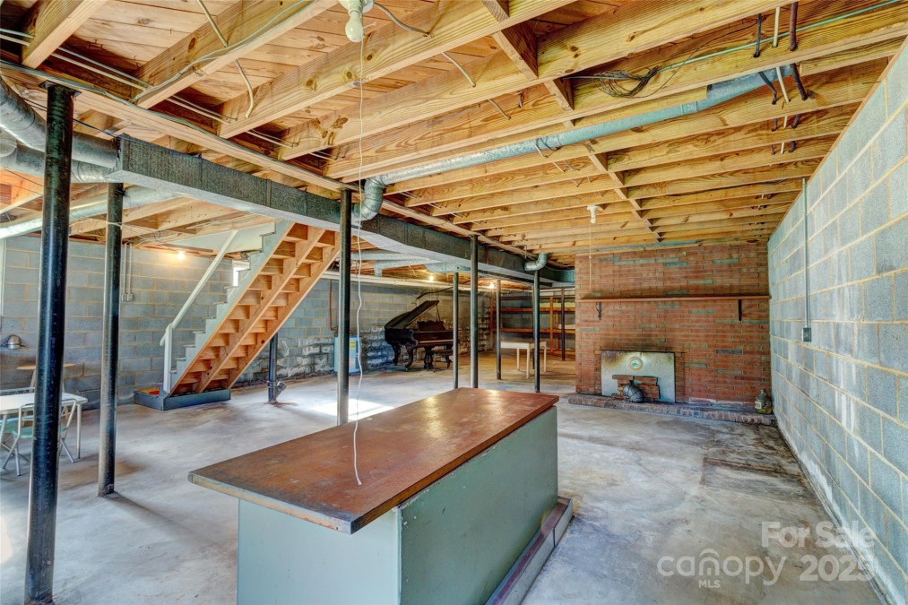 211 Amos Homesley Rd Cherryville, NC 28021