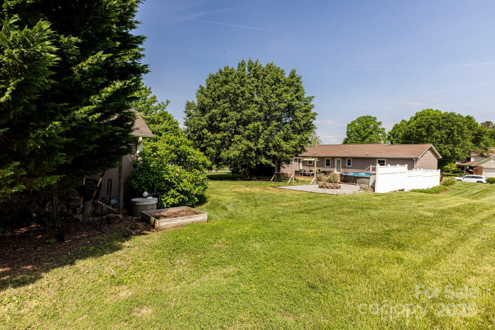 3310 46th Ave Hickory, NC 28601