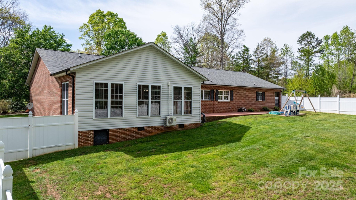 503 Sanford Gragg Rd Hudson, NC 28638