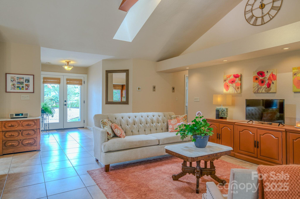 101 Firwood Ct Asheville, NC 28804