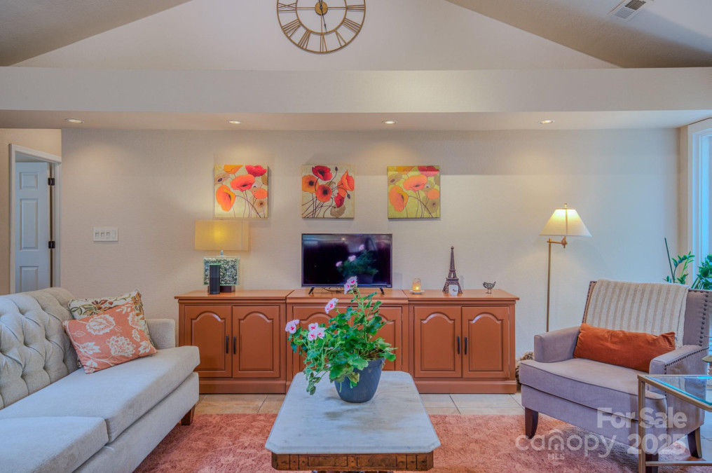 101 Firwood Ct Asheville, NC 28804