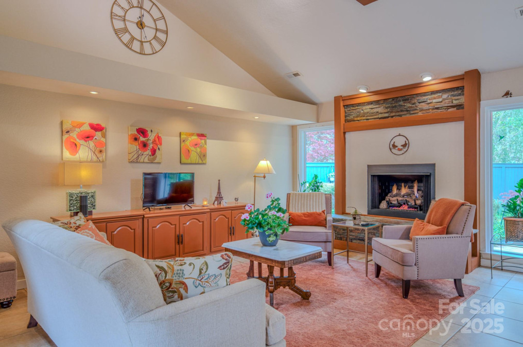 101 Firwood Ct Asheville, NC 28804