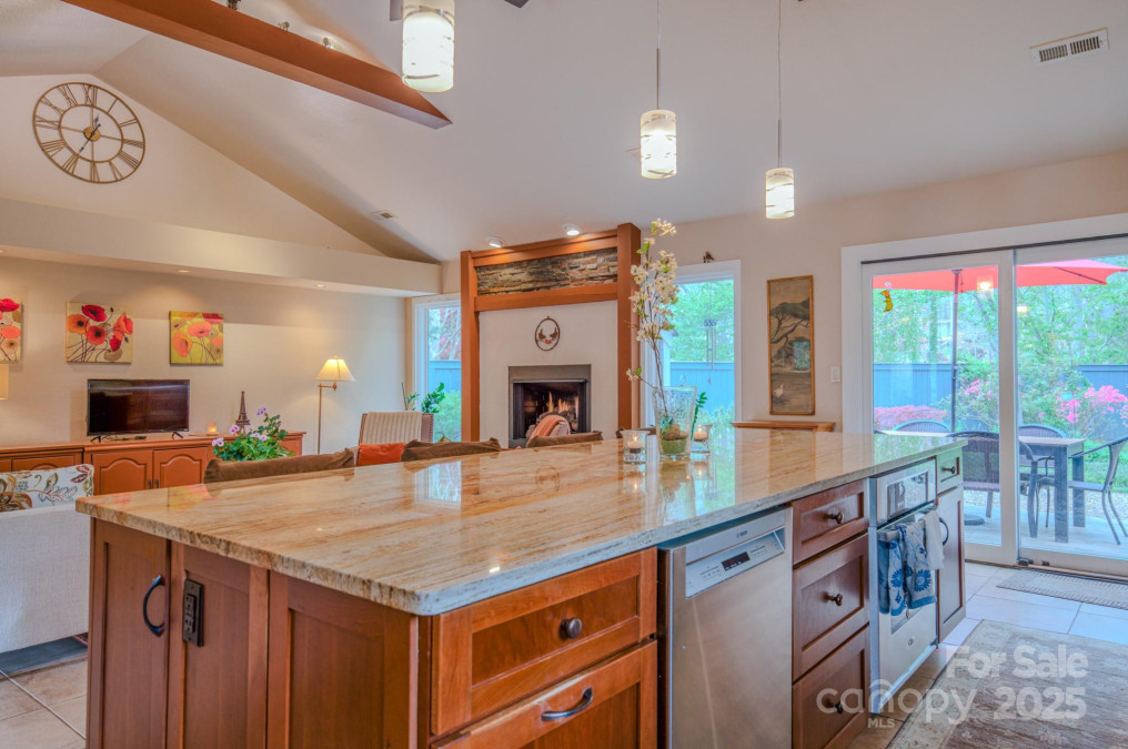 101 Firwood Ct Asheville, NC 28804