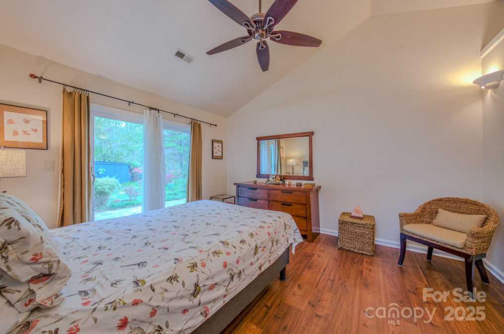 101 Firwood Ct Asheville, NC 28804