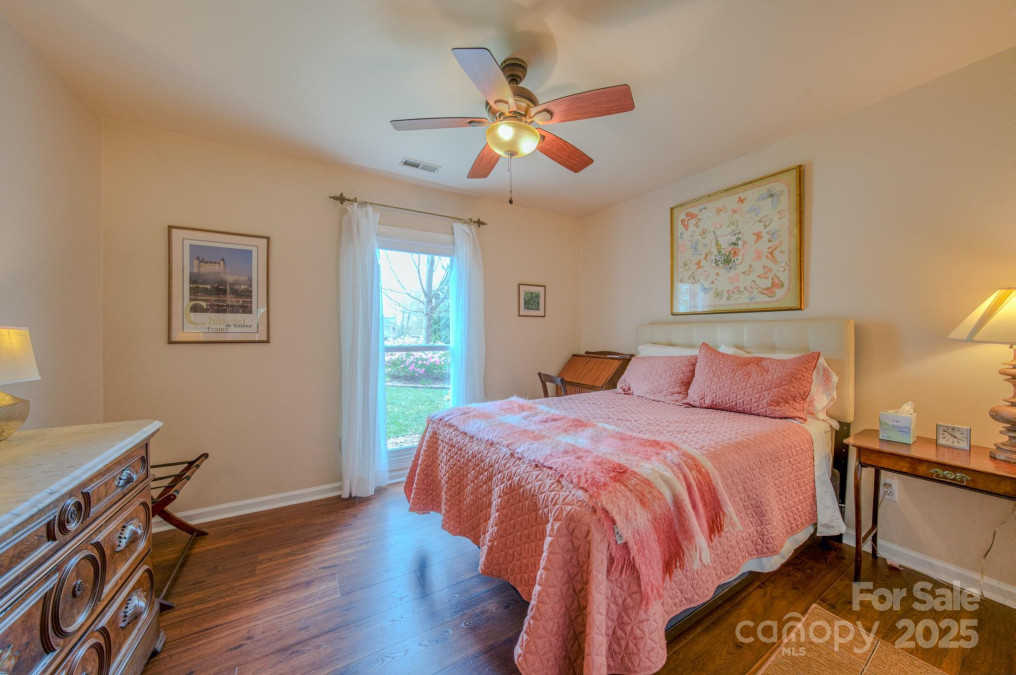 101 Firwood Ct Asheville, NC 28804